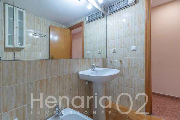 henaria2002