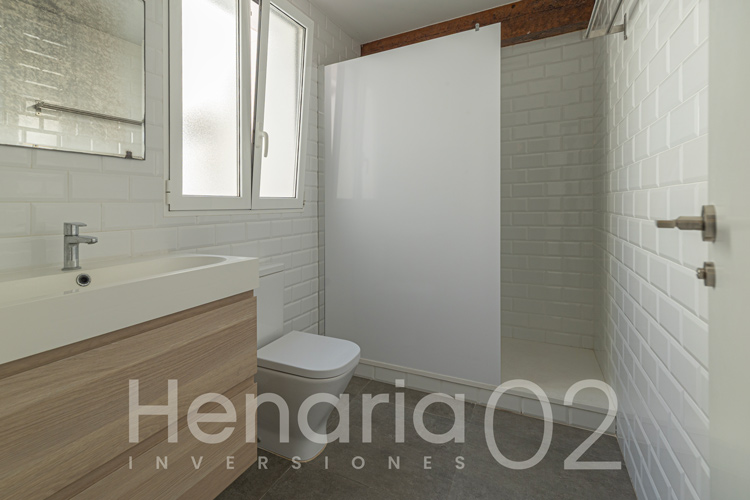 henaria2002