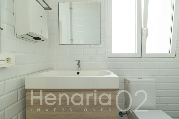 henaria2002