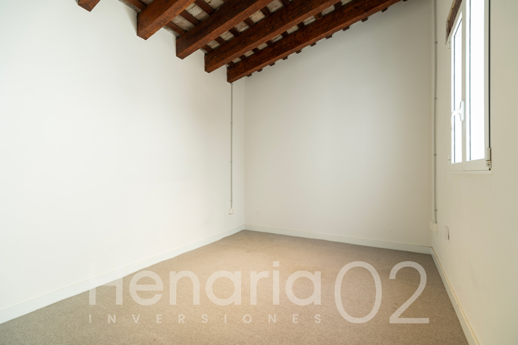 henaria2002