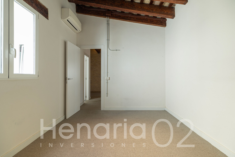 henaria2002