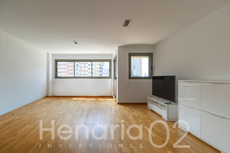 henaria2002
